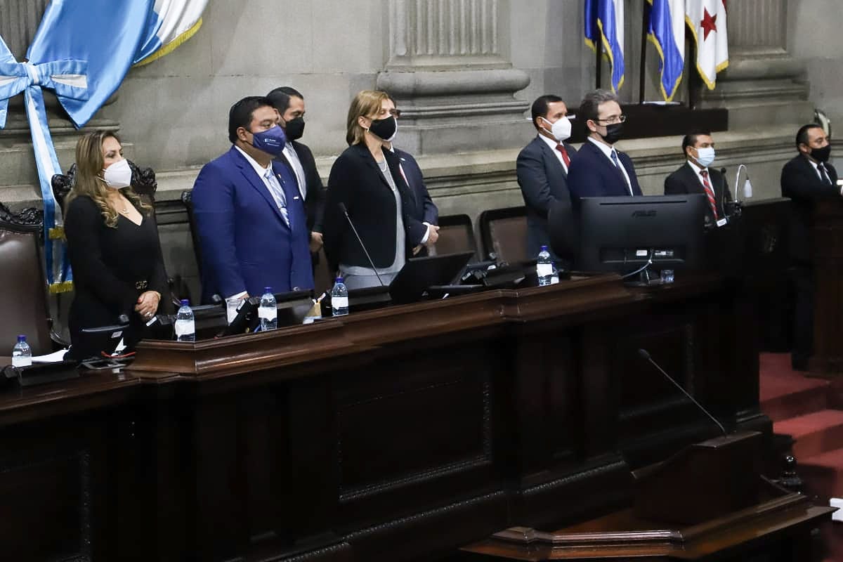 Diputados cuestionan la solicitud de «aclaración de la Junta Directiva a la CC