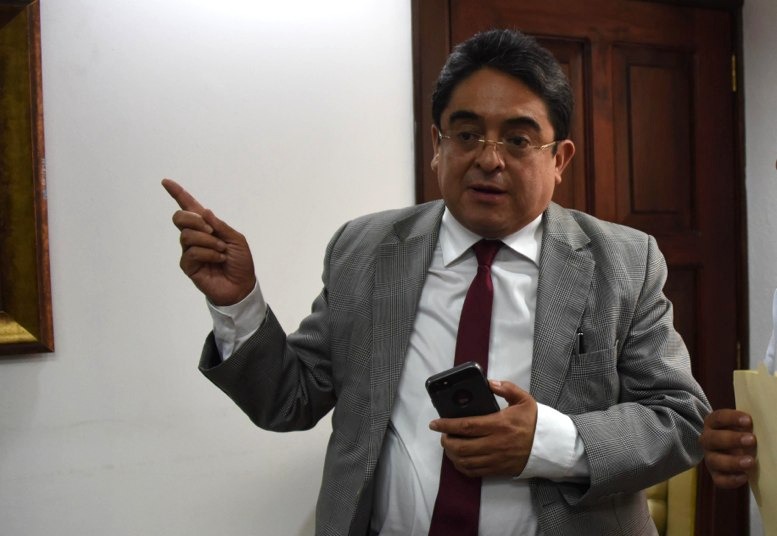 PDH insta a MP a investigar a Giammattei por «escándalo internacional» revelado por NYT