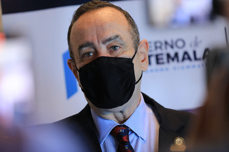 Presidente Calgua: cierres y vacunaciones masivas aplanarán la curva