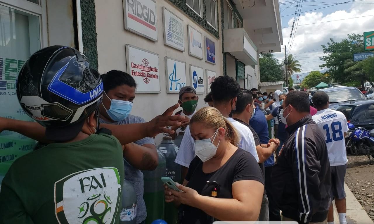 Desesperación por la falta de empresas distribuidoras de oxígeno