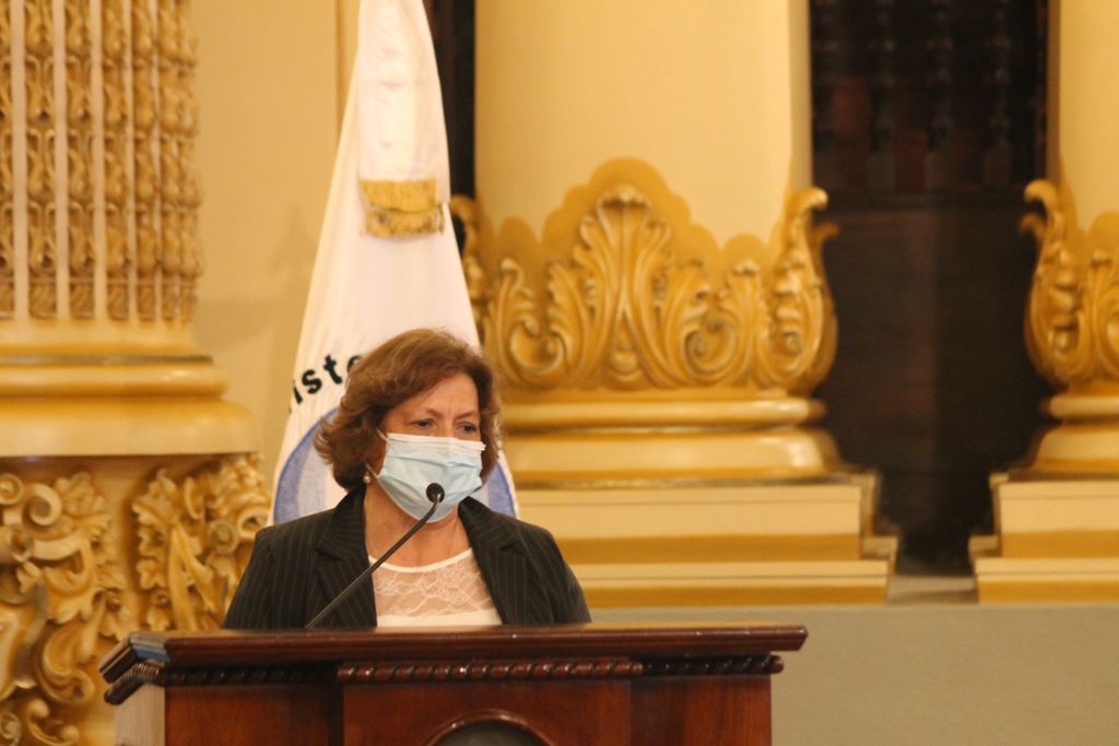 El viceministro Pezzarossi dice que su renuncia es por lealtad a Flores