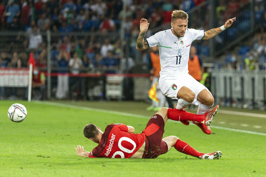 Italia rompe récord invicto con el empate de Suiza