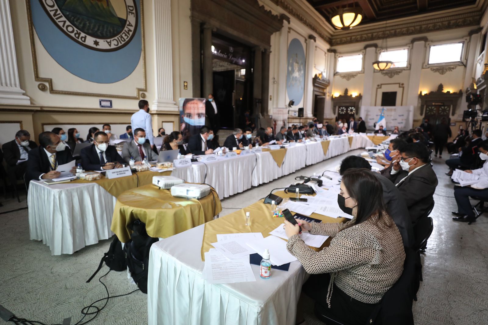 Ley de Emergencia COVID-19: Definen insumos y servicios que se pueden adquirir