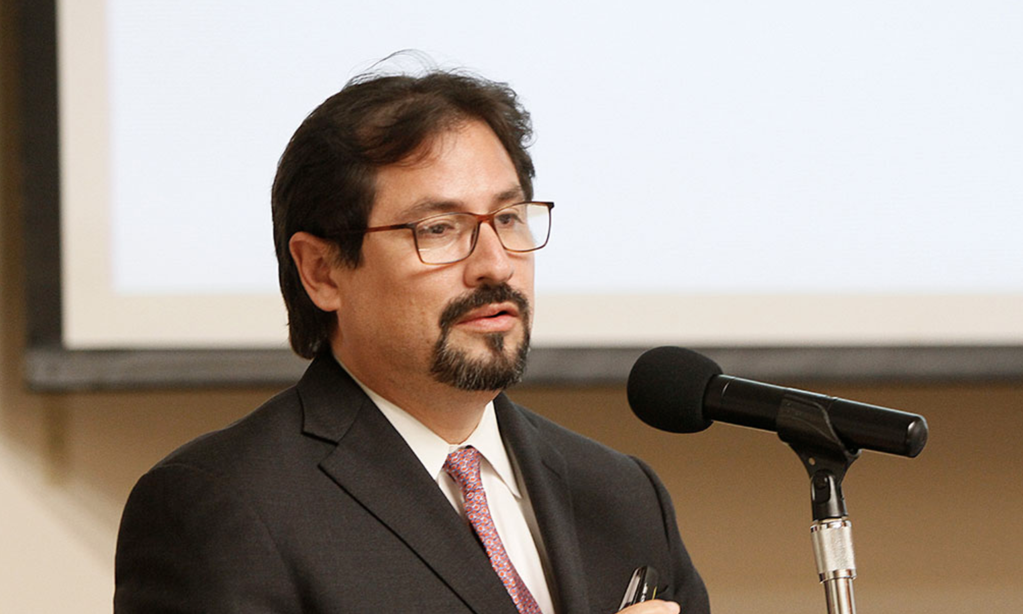 Luis Rivas acusado de «fabricación y tráfico de armas» Luis Rivas acusado de «fabricación y tráfico de armas»